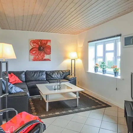 2 Bedroom Awesome In *