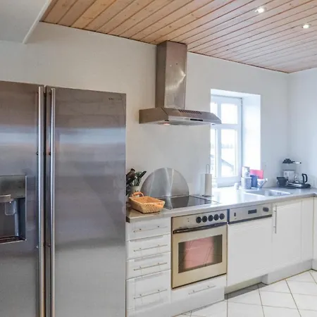 2 Bedroom Awesome In Holiday home